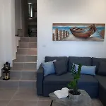 Apartment Perla, Luxury With Private Jacuzzi Perissa (Santorini)