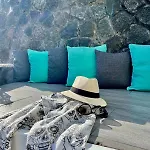 Perla, Luxury With Private Jacuzzi Apartment Perissa (Santorini)
