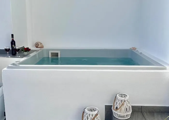 Lägenhet Perla, Luxury With Private Jacuzzi Perissa (Santorini)