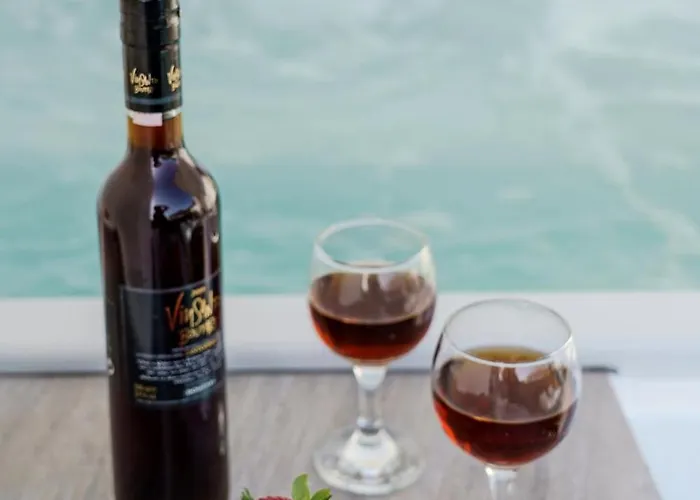 Perla, Luxury With Private Jacuzzi Lägenhet Perissa (Santorini)