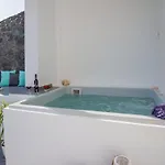 Perla, Luxury With Private Jacuzzi * Perissa (Santorini)