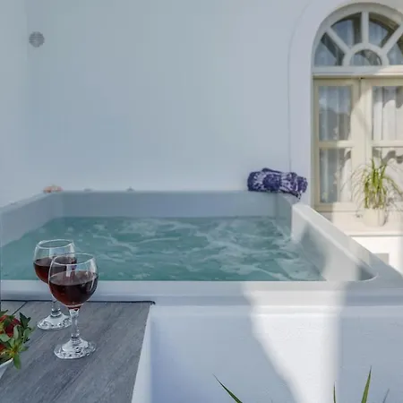 Perla, Luxury With Private Jacuzzi شقة *